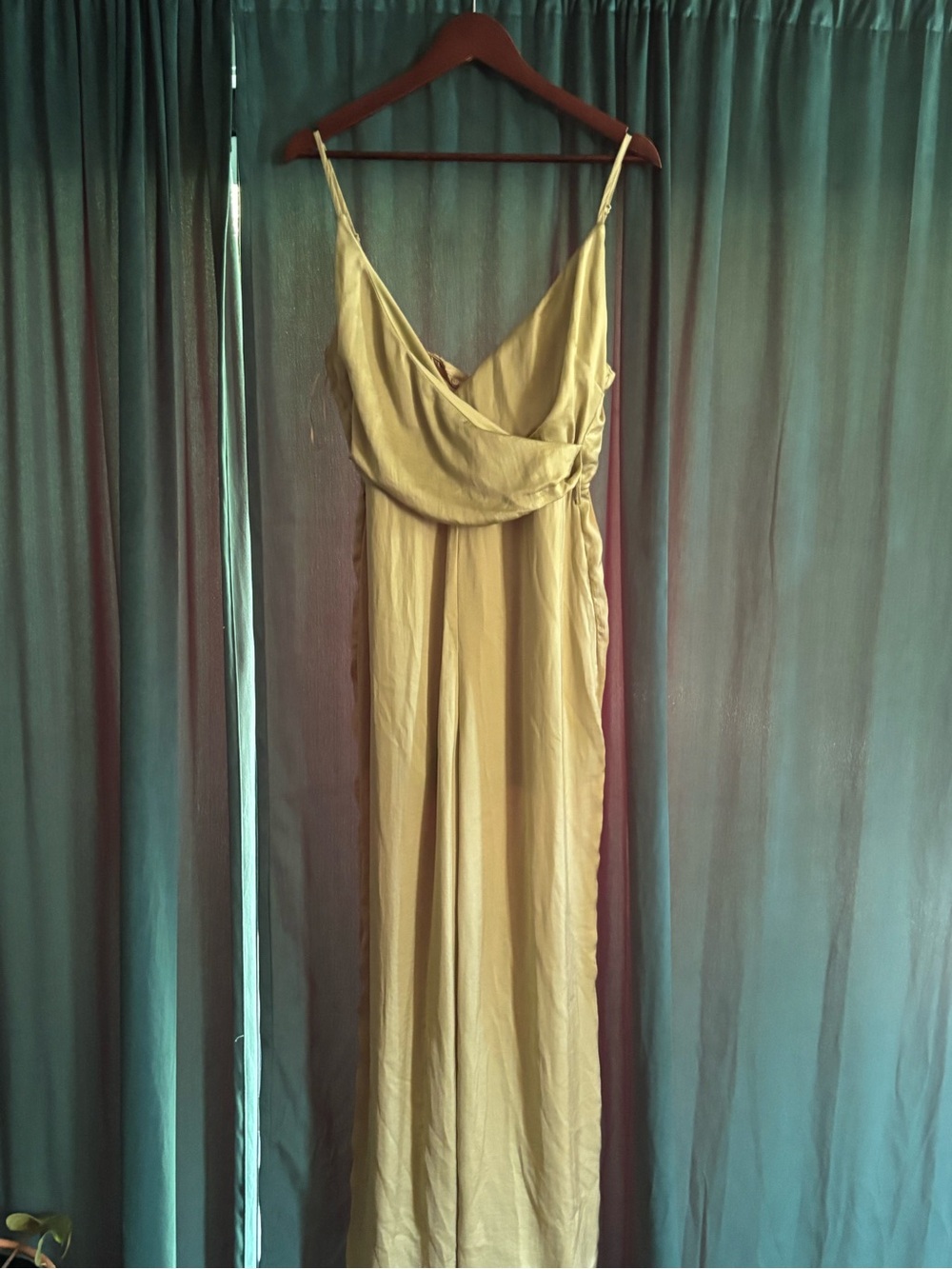 Sleeveless V-Neck Romper in Sage Green